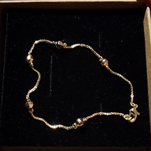 Beautiful 14k Gold Filled Bracelet - Picture 9 of 12